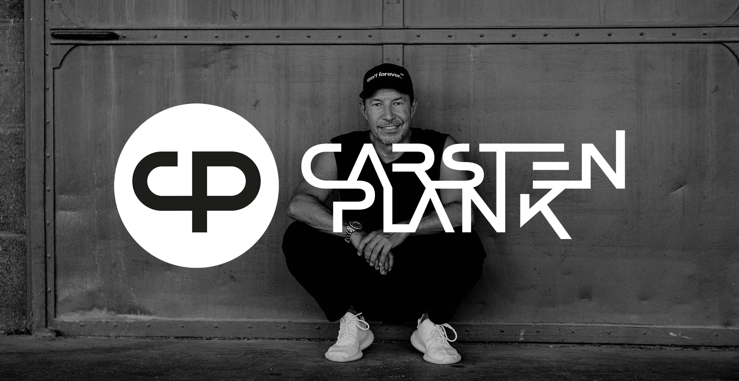 DJ Carsten Plank und sein von Reinhold Janowitz Creative Direction entwickeltes Logo
